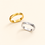 Engraved Laurel Gold Band Ring