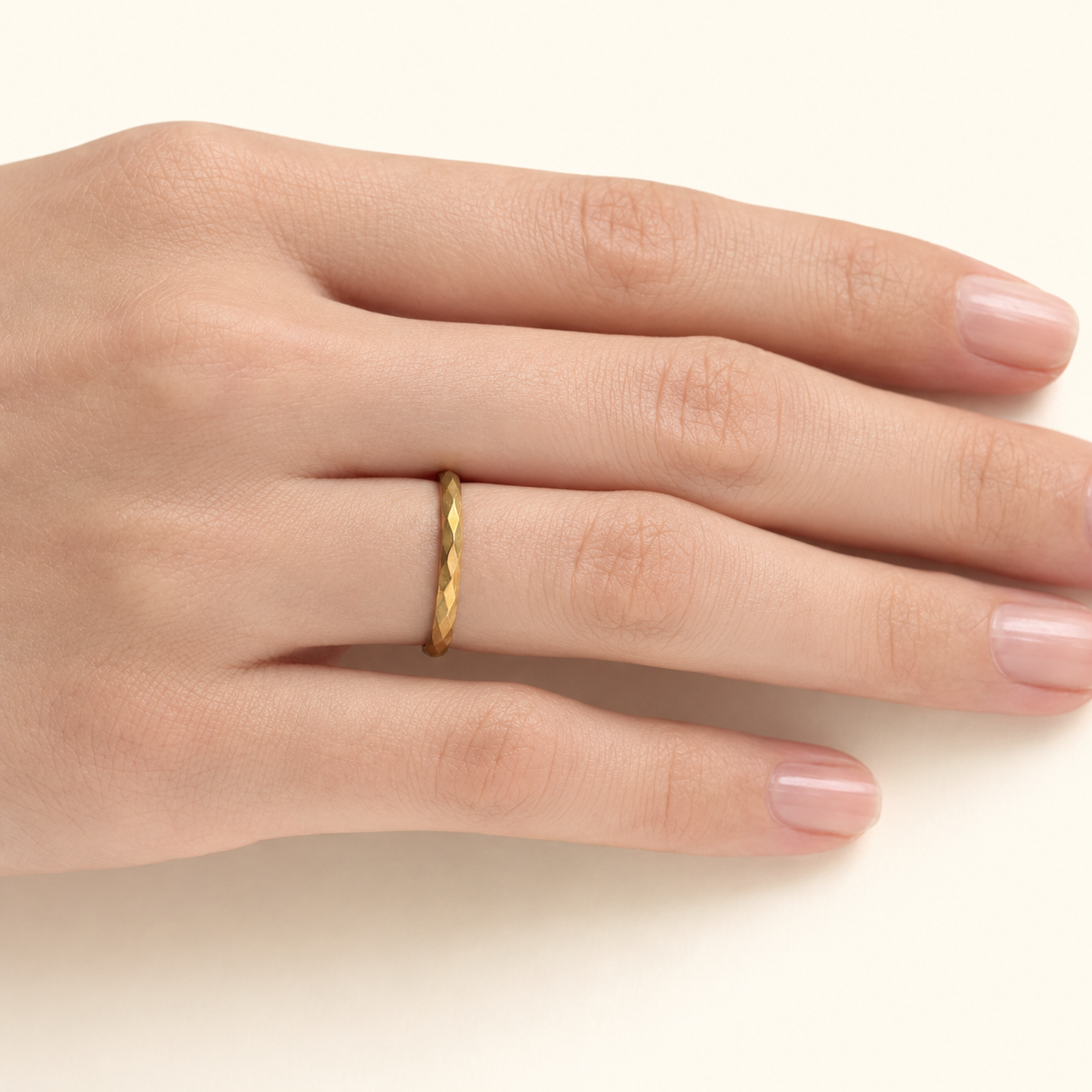 Engraved Laurel Gold Band Ring